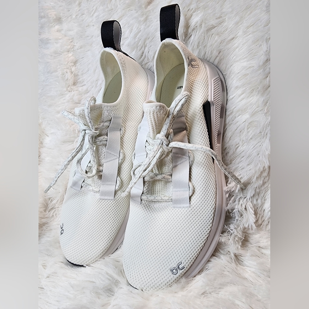 ON Running Cloudeasy NWOT Size 9 Mens - Picture 14 of 14